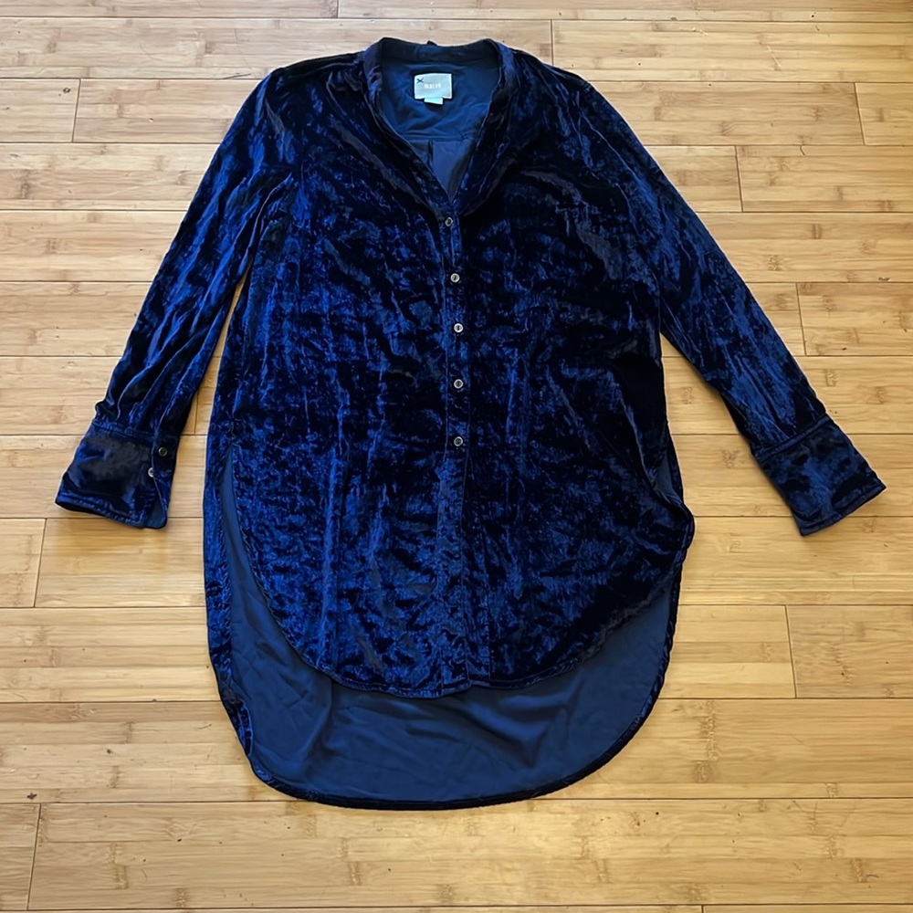 Anthropologie Maeve navy blue velvet tunic top